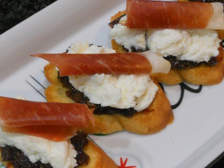 12 Days of Easy Appetizers for a Party: Fig, Ricotta, and Prosciutto Crostini